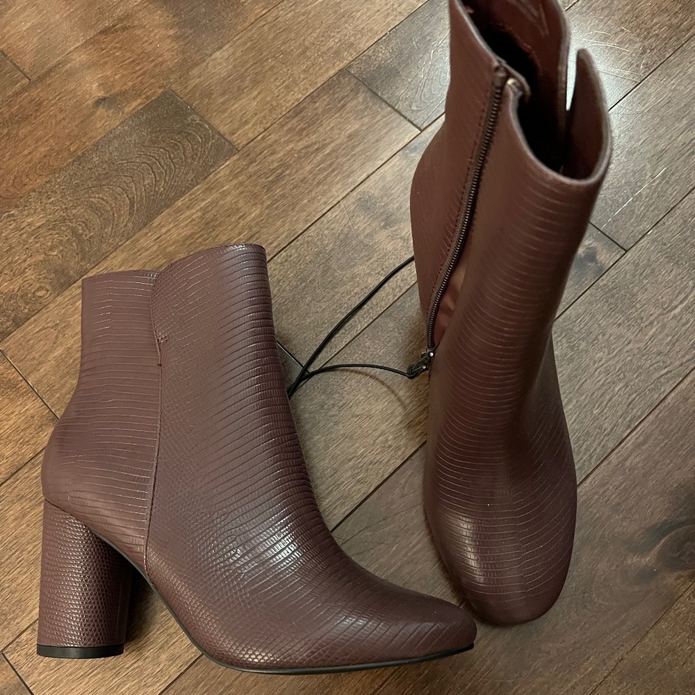 Joe Fresh plum boots  NWOT